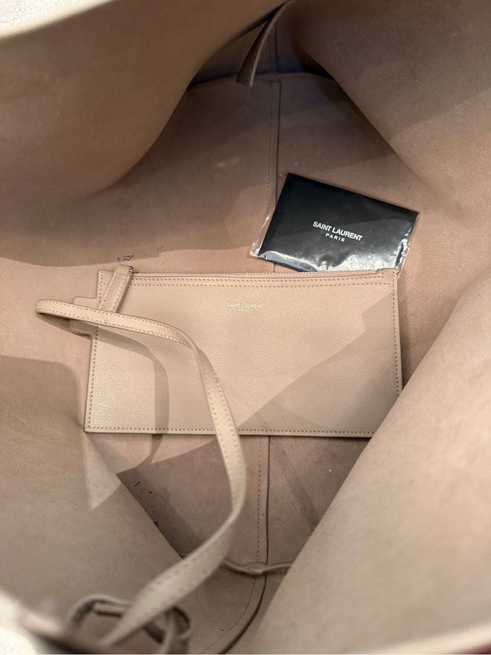 Saint Laurent Beige Leather Tote with Matching Pouch and dust bag - Picture 7 of 7
